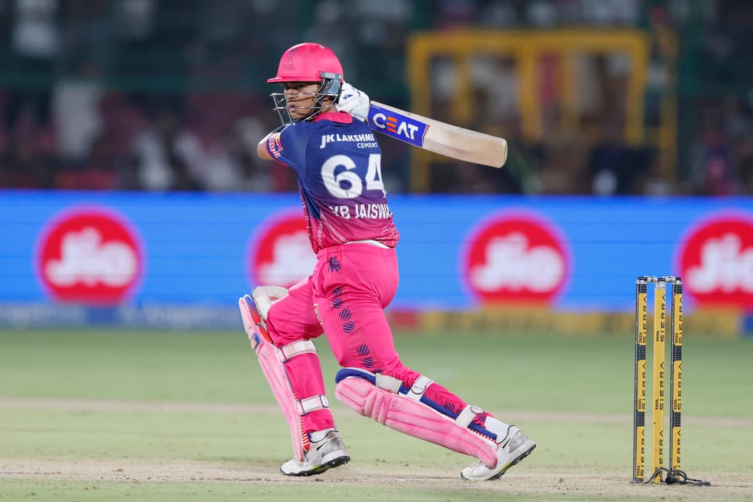 6,4,4,4: Jaiswal's boundary-filled welcome to Mohsin Khan
